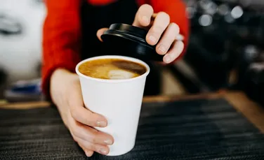 Consumul excesiv de cafea crește riscul apariției demenței. Ce înseamnă un consum excesiv de cafea?