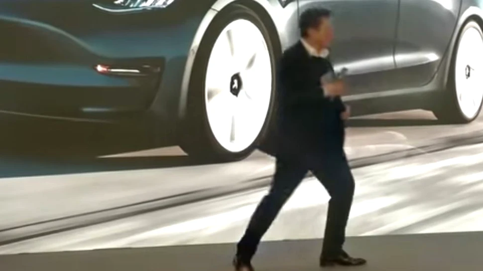 Şeful Tesla a lansat proiectul pentru un nou vehicul electric cu un dans