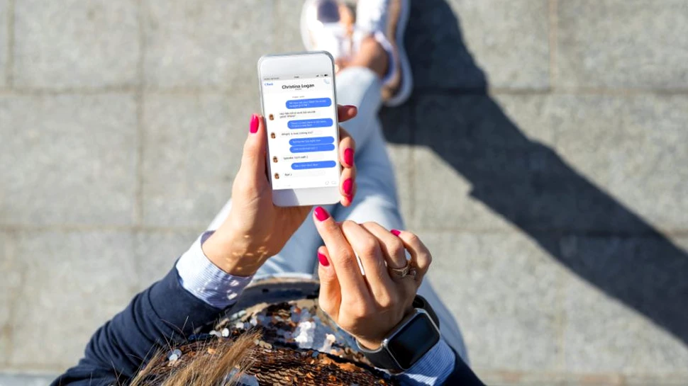 Părinţii vor putea vedea istoricul conversaţiilor din Facebook Messenger al copiilor lor