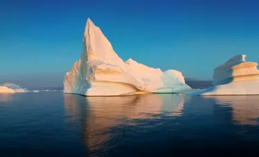 Aisbergul cu formă de penis a făcut înconjurul Internetului