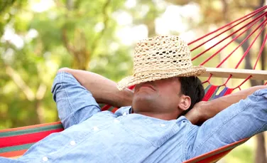 Ce beneficii aduce dormitul fără perne pentru persoanele cu glaucom?