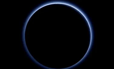 NASA a anunţat descoperirea ULUITOARE: Pluto are CER albastru şi APĂ îngheţată. FOTO + VIDEO