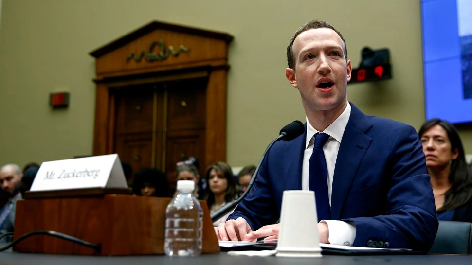 Facebook, amendă uriaşă în scandalul Cambridge Analytica