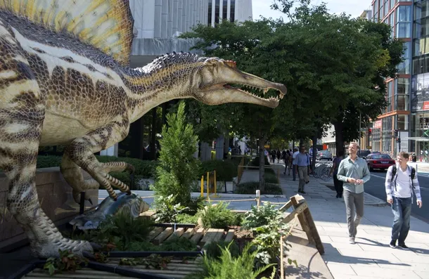 Spinosaurus - unul dintre cei mai mari dinozauri carnivori care au trăit vreodată