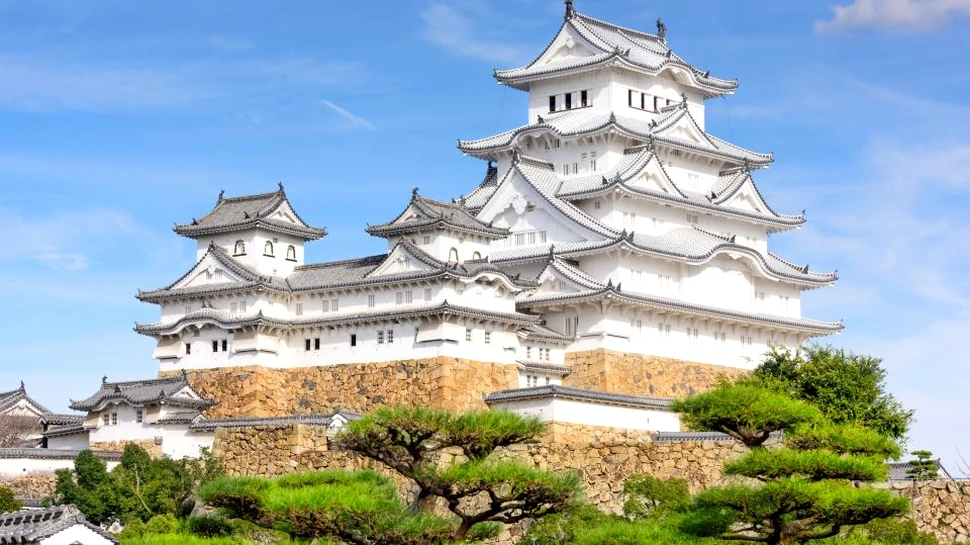 Secretele celui mai frumos castel din Japonia, locul ”bântuit” care a fost sursă de inspiraţie pentru filmele horror şi un film cu James Bond