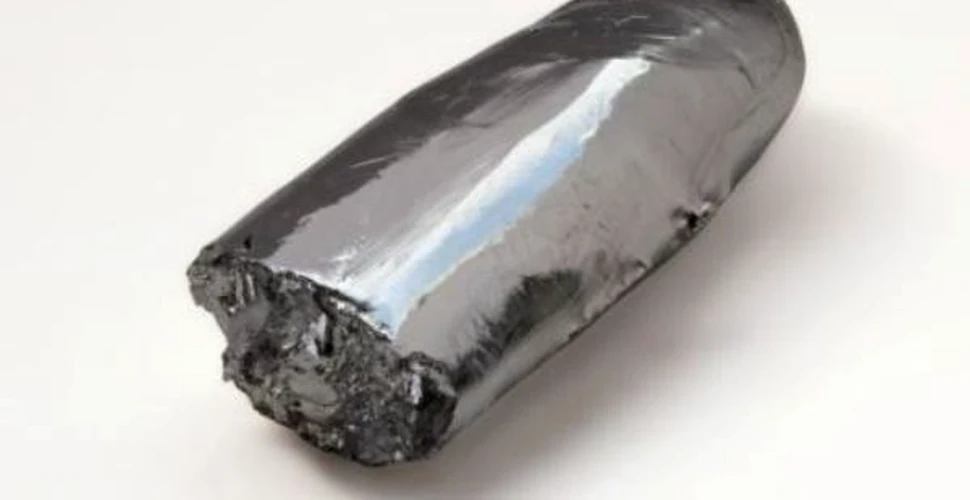 Materiale „magice”: un metal rar poate fi bateria solara ideala