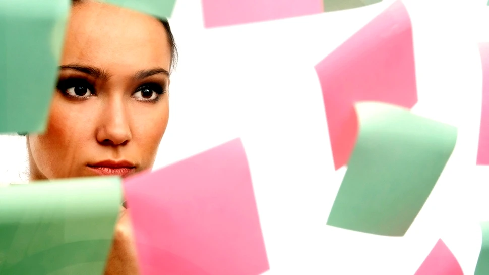 Te poţi opri din citirea acestei propoziţii? Dacă nu, ai fost spălat pe creier FOTO+VIDEO