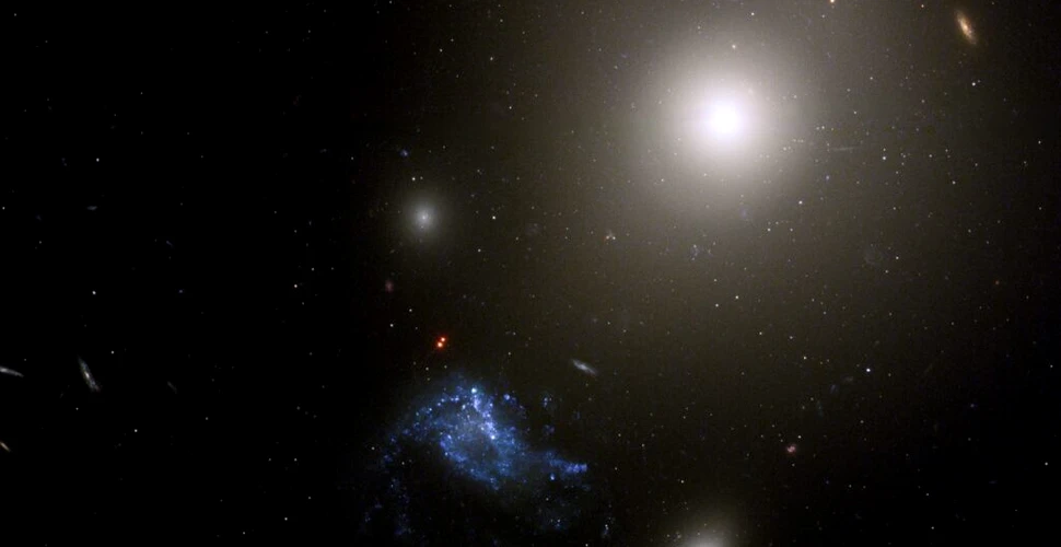 Telescopul Hubble a detectat o galaxie pitică bizară cu un vecin foarte strălucitor