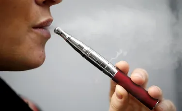 Cât de toxice sunt ţigările electronice pentru fumătorii pasivi