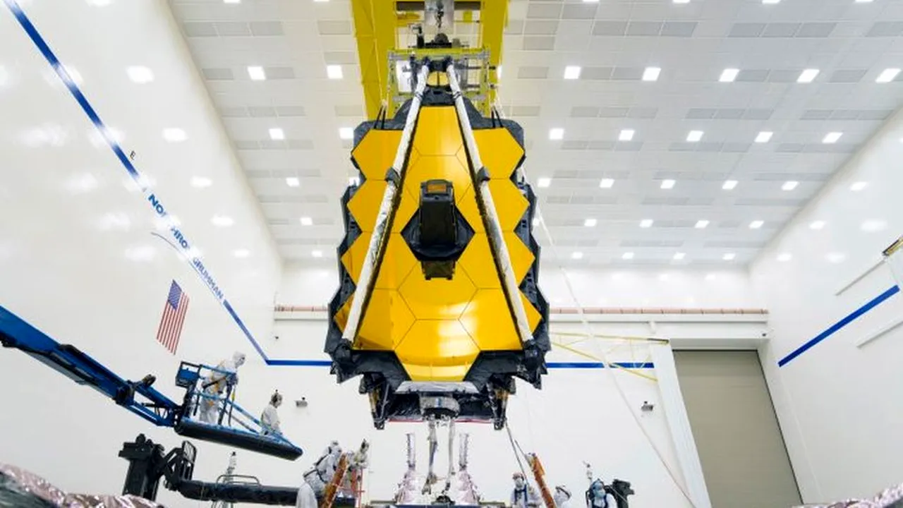 1-telescopul-james-webb-nasa-descopera 