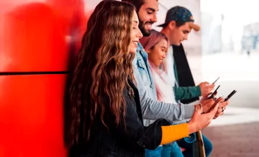 Generația Z: Cum transformă tinerii modul în care muncim