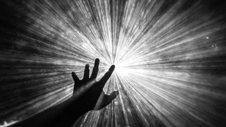 Ar putea Inteligența Artificială să înlocuiască psihoterapeuții?