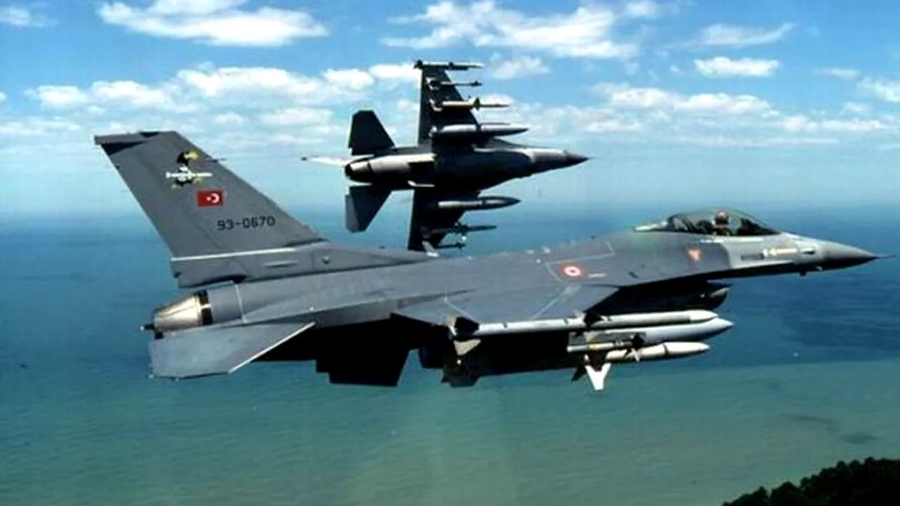 1-turcia-a-trimis-patru-f-16-pentru-interceptarea-unui-avion-spion 