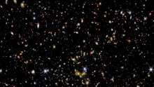 Telescopul Spațial James Webb a descoperit o galaxie bizară care ar trebui să se rotească, dar nu o face