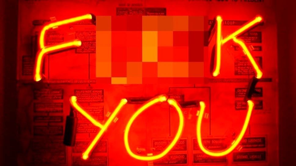 Oamenii care înjură mult au un vocabular mai bogat decât cei care se abţin de la asta – VIDEO