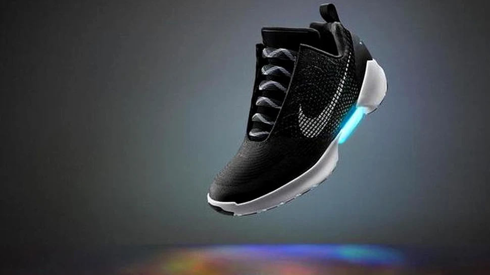 Aplicaţia Nike, echipată cu AI şi AR pentru a recunoaşte numărul de la pantofi al utilizatorului
