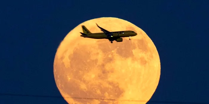 SuperLuna de marți, 1 august, va putea fi observată toată noaptea. Când are loc următoarea și ultima SuperLună din 2023?