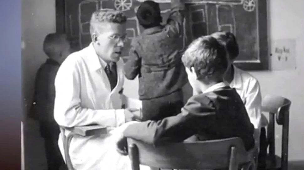 Hans Asperger, cunoscut după sindromul ce-i poartă numele, ar fi colaborat cu naziştii în cadrul programului de eutanasiere a copiilor. ”A fost răsplătit pentru loialitatea sa”