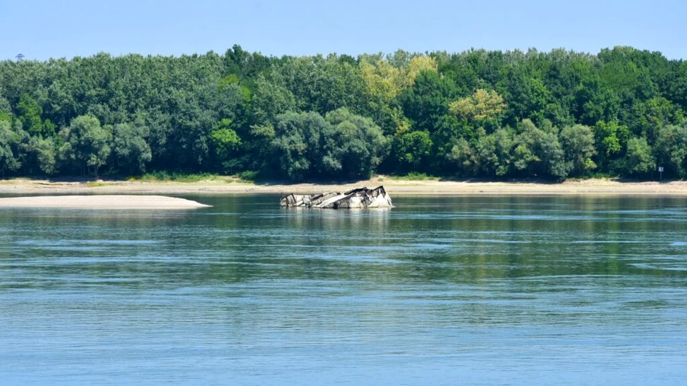 Seceta scoate din apele Dunării nave scufundate în Al Doilea Război Mondial