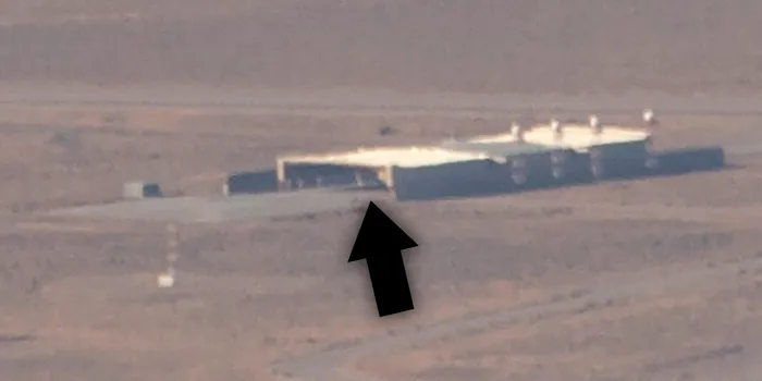 Noi imagini surprinse la Zona 51 stârnesc speculații. Obiectul misterios observat de un fotograf amator