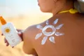 Un mit periculos despre cremele de protecție solară refuză să dispară. Ce spune cu adevărat știința?