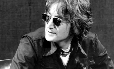 Un premiu Grammy refuzat de John Lennon în 1972, scos la licitație