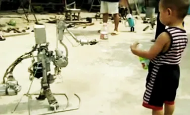 Uimitorul constructor de roboti din China (VIDEO)
