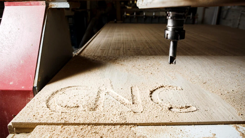 Prelucrarea CNC pentru producție: când automatizarea devine necesară (P)