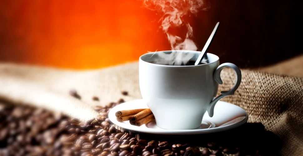 Cafeaua nu cauzează cancer, dar băuturile extrem de fierbinţi ar putea. Avertismentul OMS vine după o cercetare de lungă durată – FOTO