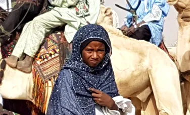 O româncă în Niger pe urmele tuaregilor, „oamenii albaştri ai deşertului” – GALERIE FOTO