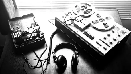 Părinți informatori. Dosarele declasificate care arată cum FBI-ul a spionat adolescenții rebeli ai Americii