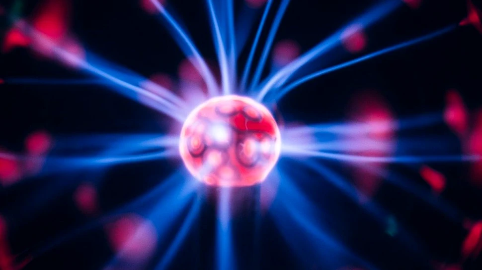 Savanții britanici au reușit să pună în funcțiune un reactor de fuziune la care lucrau de șapte ani