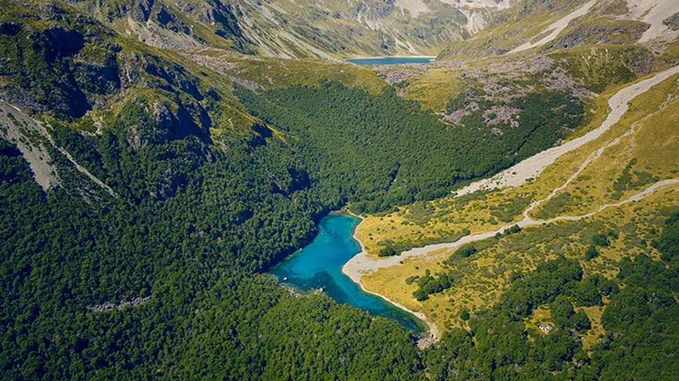 Cum arată lacul cu cea mai limpede apă din lume? (GALERIE FOTO)