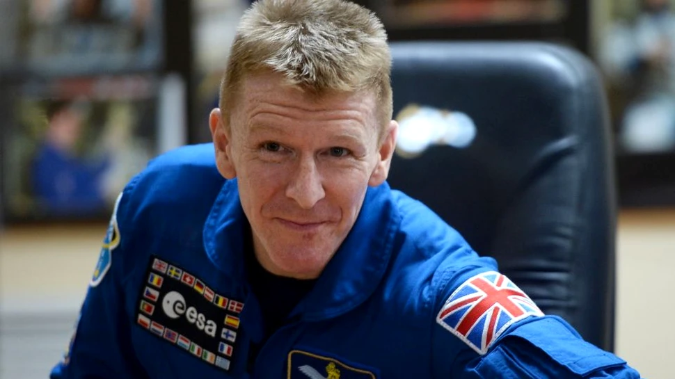 Emoţionant! Capsula Soyuz, cu trei astronauţi la bord, printre care şi un fost maior britanic, s-a conectat la ISS – VIDEO