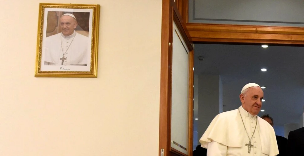Papa Francisc a ales umilința în detrimentul tradiției. De ce a respins apartamentele papale