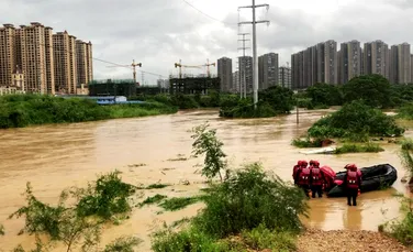 Zeci de crocodili au scăpat dintr-o fermă din sudul Chinei în urma inundațiilor