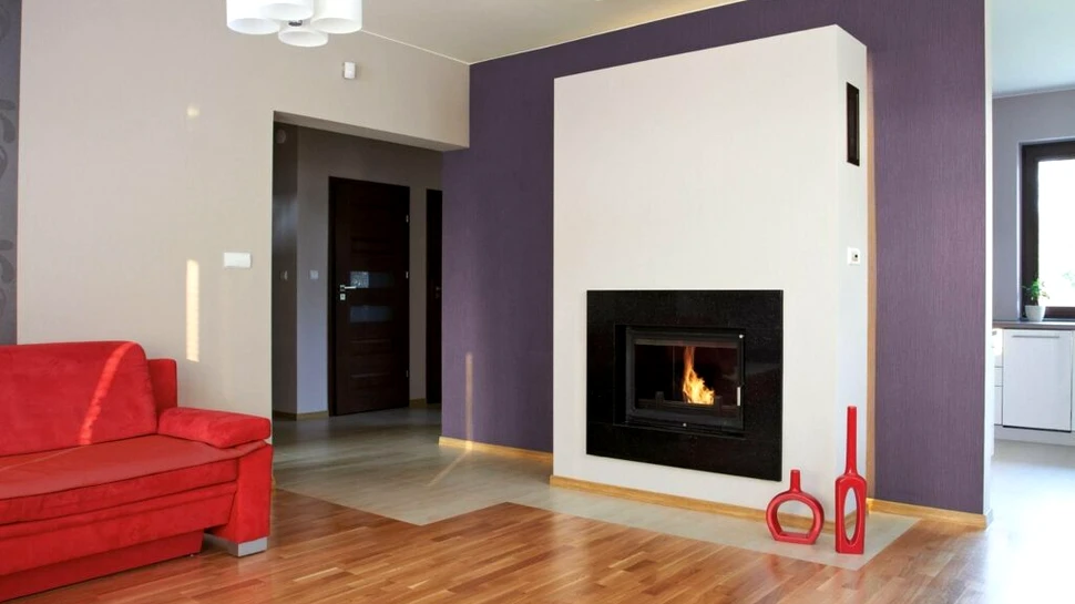 (P) Termoșemineul pe lemne – alternativa ieftină la încălzirea pe gaz