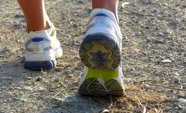 Pantofii tăi de alergat ți-ar putea face mai mult rău decât bine. Ce spun oamenii de știință