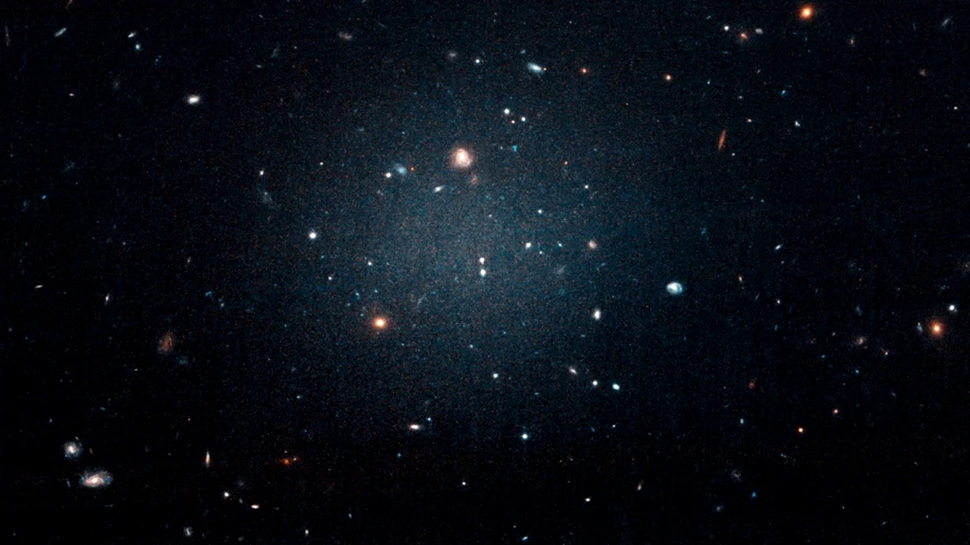 Este oficial! A fost descoperită a treia galaxie fără materie întunecată