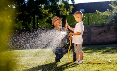 Cum să-ți testezi singur longevitatea? Iată 4 exerciții simple care ne arată vârsta reală!