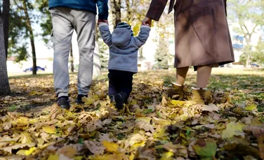 Mitul copilului singur la părinți: De ce prejudecățile despre egoism sunt false?