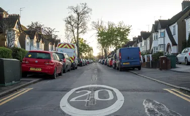 Prima țară din Marea Britanie care introduce limită de viteză de 32 km/h în localități
