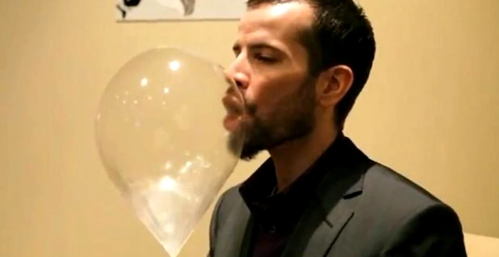 Serviţi un balon comestibil umplut cu heliu? (VIDEO)