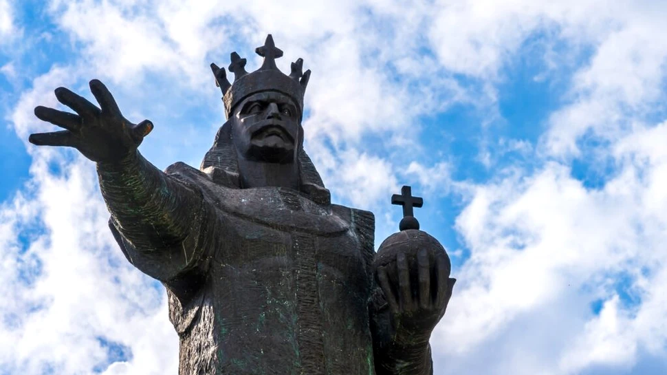 Ştefan cel Mare, domnitorul care a marcat istoria Moldovei. „La lucruri de războaie meşter, unde era nevoie, însuşi se vârâia ca văzându-l ai săi să nu indărăpteze şi pentru aceia raru războiu de nu-l biruia”