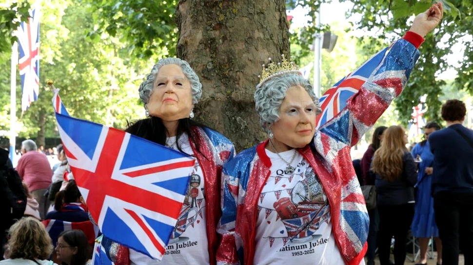 Britanicii sărbătoresc 70 de ani de domnie a reginei Elisabeta a II-a