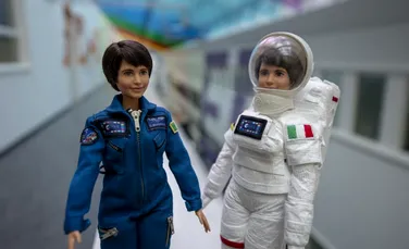 Barbie a fost trimisă într-un zbor la gravitație zero pentru a insipra tinerele să aleagă meseria de astronaut