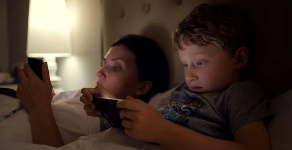 Cum afectează dispozitivele electronice somnul copiilor. Un studiu ajunge la o concluzie surprinzătoare