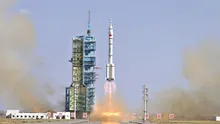 Racheta chineză Shenzhou-20, lansată cu succes. La bord se află trei astronauți