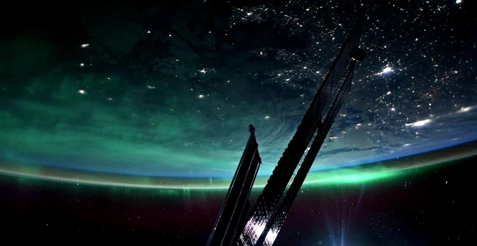 Aurore spectaculoase deasupra Pământului, surprinse de astronauții de pe Stația Spațială Internațională