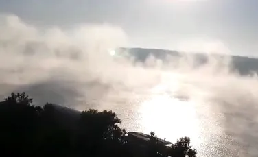 Dunărea ”fierbe” la Galaţi. Fenomenul este provocat de schimbarea bruscă a temperaturilor